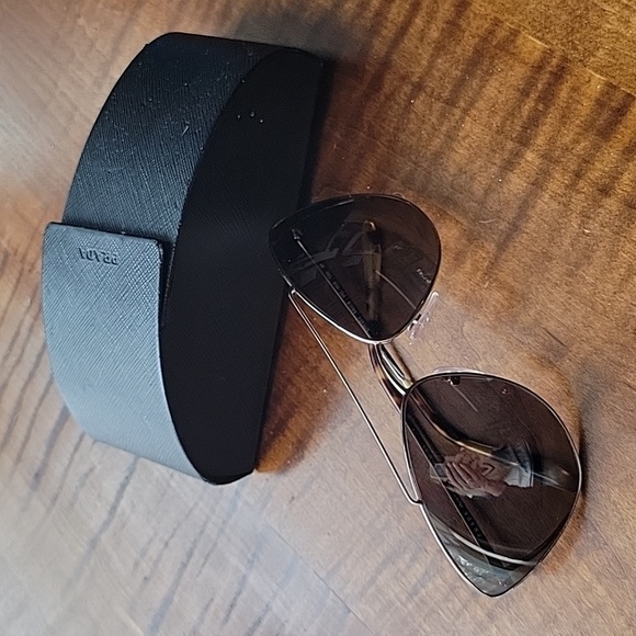 PRADA CAT EYE AVIATOR POLARIZED SUNGLASSES WITH CASE - Picture 4 of 11